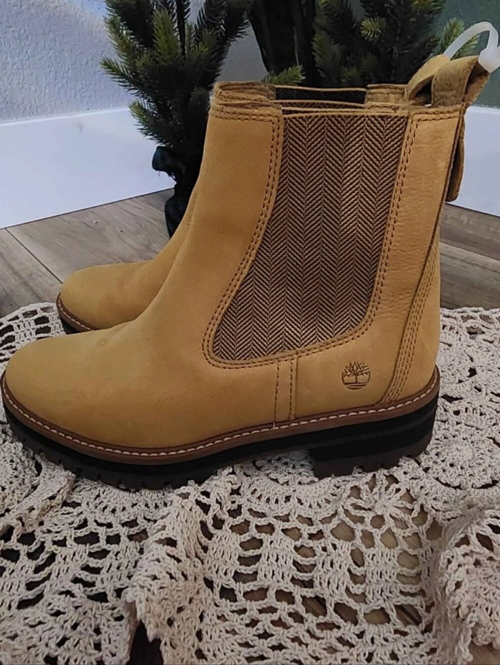 Timberland Tan Nubuck Chelsea Boots